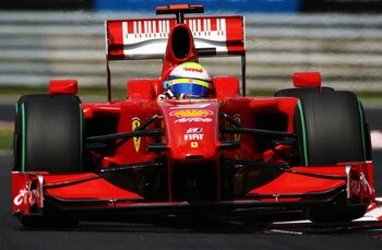 BUDAPEST, HUNGARY - JULY 25:  Felipe Massa of Brazil and Ferrari drives before his accident during qualifying for the Hungarian Formula One Grand Prix at the Hungaroring on July 25, 2009 in Budapest, Hungary.  (Photo by Paul Gilham/Getty Images)