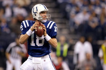 INDIANAPOLIS - DECEMBER 07: Peyton Manning #18 of the Indianapolis Colts looks to throw a pass against the Cincinnati Bengals at Lucas Oil Stadium on December 7, 2008 in Indianapolis, Indiana. (Photo by Andy Lyons/Getty Images)