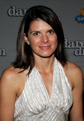 NEW YORK - NOVEMBER 29:  Member of the gold medal winning U.S. Women's National Team at the 1996 Olympic Games, Mia Hamm,  attends the HBO Sports Premiere of 'Dare to Dream' at Loews Cineplex E-Walk Theater 12 November 29, 2005 in New York City.  (Photo b