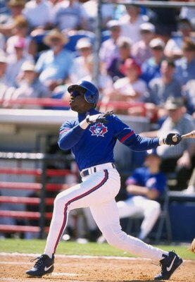 26 Feb 1998:  Infielder Tony Fernandez of the Toronto Blue Jays in action during a spring training game against the Minnesota Twins at the McKechnie Field in Dunedin, Florida. The Twins defeated the Blue Jays 3-1. Mandatory Credit: David Seelig  /Allsport