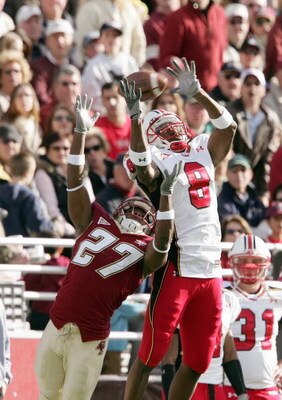CHESTNUT HILL, MA - NOVEMBER 18: DeJuan Tribble #27 of the Boston College Eagles breaks up a pass intended for Darrius Heyward-Bey #8 of the Maryland Terrapins on November 18, 2006 at Alumni Stadium in Chestnut Hill, Massachusetts. (Photo by Elsa/Getty Im