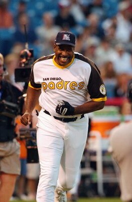 CHICAGO - JULY 13:  Hall of Famer outfielder Dave Winfield smiles after hitting a home run during the All Star Legends and Celebrity Softball Game on July 13, 2003 at U.S. Cellular Field in Chicago, Illinois. (Photo by Jonathan Daniel/Getty Images)