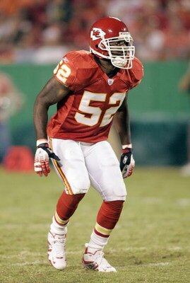 KANSAS CITY,MO - AUGUST 31: William Kershaw #52 of the Kansas City Chiefs moves on the field during the game against the New Orleans Saints on August 31, 2006 at Arrowhead Stadium in Kansas City, Missouri. (Photo by Tim Umphrey/Getty Images)