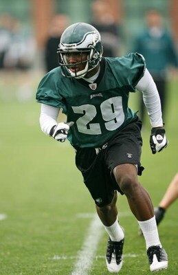 PHILADELPHIA - MAY 1: Second round draft pick running back LeSean McCoy #29 of the Philadelphia Eagles practices during minicamp at the NovaCare Complex on May 1, 2009 in Philadelphia, Pennsylvania. (Photo by Hunter Martin/Getty Images)