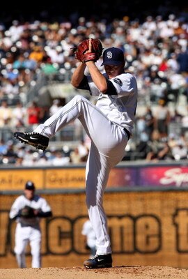 SAN DIEGO - APRIL 06:  Pitcher Jake Peavy #44 of the San Diego Padres throws a pitch against the Los Angeles Dodgers on April 6, 2009 at Petco Park in San Diego, California.  The Dodgers won 4-1.  (Photo by Stephen Dunn/Getty Images)