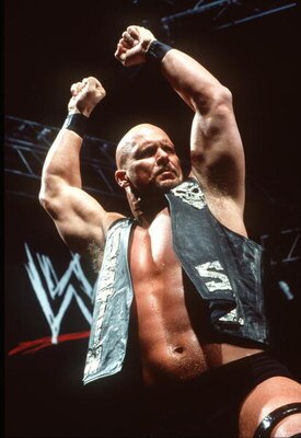 370782 08: World Wrestling Federation's Wrestler Steve Austin Poses June 12, 2000 In Los Angeles, Ca.  (Photo By Getty Images)