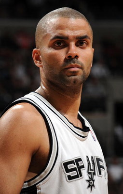 SAN ANTONIO - APRIL 28:  Guard Tony Parker #9 of the San Antonio Spurs during play against the Dallas Mavericks in Game Five of the Western Conference Quarterfinals during the 2009 NBA Playoffs at AT&T Center on April 28, 2009 in San Antonio, Texas. NOTE 