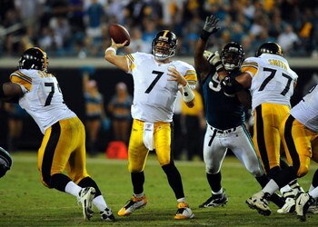 JACKSONVILLE, FL - OCTOBER 05:  Ben Roethlisberger #7 of the Pittsburgh Steelers throws a pass in a game against the Jacksonville Jaguars at Jacksonville Municipal Stadium on October 5, 2008 in Jacksonville, Florida.  (Photo by Sam Greenwood/Getty Images)