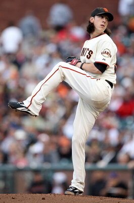 SAN FRANCISCO - AUGUST 01:  Tim Lincecum #55 of the San Francisco Giants pitches against the Philadelphia Phillies during a Major League Baseball game at AT&T Park on August 1, 2009 in San Francisco, California.  (Photo by Jed Jacobsohn/Getty Images)