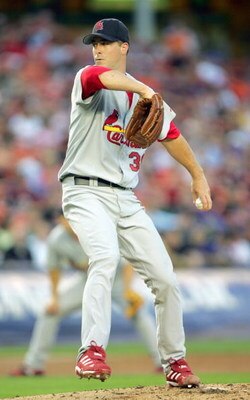 NEW YORK CITY, NEW YORK - AUGUST 23:  Mark Mulder #30 of the St. Louis Cardinals pitches against the New York Mets at Shea Stadium on August 23, 2006 in New York City.  (Photo by Ezra Shaw/Getty Images)