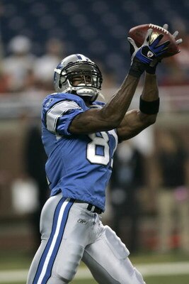DETROIT, MI - AUGUST 9: Wide receiver Calvin Johnson #82 of the Detroit Lions catches a pass against the Cincinnati Bengals at Ford Field on August 9, 2007 in Detroit, Michigan. The Lions defeated the Bengals 27-26. (Photo by Scott Boehm/Getty Images)