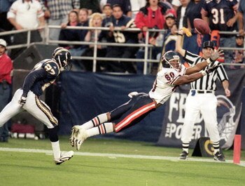 21 Nov 1999: Curtis Conway #80 of the Chicago Bears dives to catch the pass during a game against the San Diego Chargers at the Qualcomm Stadium in San Diego, California. The Bears defeated the Chargers 23-20.