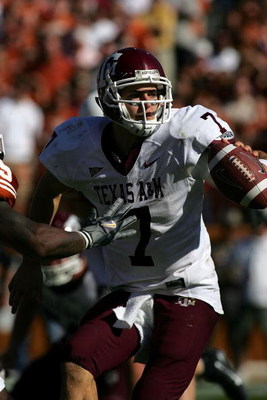 AUSTIN, TX - NOVEMBER 24: Quarterback Stephen McGee #7 of the Texas A&M Aggies gets ready for a play against the Texas Longhorns at Darrell K Royal-Texas Memorial Stadium November 24, 2006 in Austin, Texas. The Aggies defeated the Longhorns 12-7. (Photo