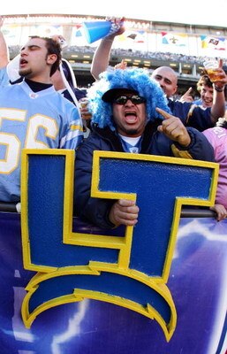 SAN DIEGO - JANUARY 14:  A San Diego Chargers fan holds up a 'LT' sign before the Chargers AFC Divisional Playoff Game against the New England Patriots held on January 14, 2007 at Qualcomm Stadium in San Diego, California.  (Photo by Harry How/Getty Image
