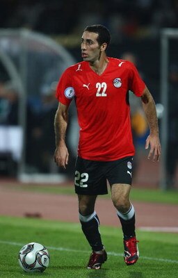 RUSTENBURG, SOUTH AFRICA - JUNE 21:  Mohamed Aboutrika of Egypt runs with the ball during the FIFA Confederations Cup match between Egypt and USA at Royal Bafokeng Stadium on June 21, 2009 in Rustenburg, South Africa.  (Photo by Jamie McDonald/Getty Image