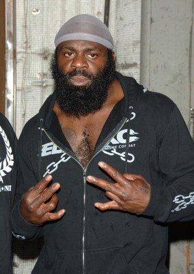 STUDIO CITY, CA - MAY 19:  MMA fighter Kimbo Slice attends CBS's 'Elite XC Saturday Night Fights' Press Conference at CBS Radford Studios on May 19, 2008 in Studio City, California.  (Photo by Stephen Shugerman/Getty Images)