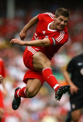 LIVERPOOL, ENGLAND - AUGUST 08:  Steven Gerrard of Liverpool in action during the friendly match between Liverpool and Atletico Madrid at Anfield on August 8, 2009 in Liverpool, England.  (Photo by Alex Livesey/Getty Images)