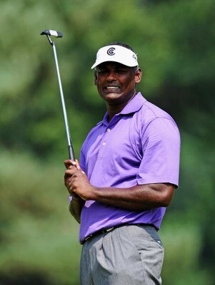 AKRON, OH - AUGUST 09:  Vijay Singh of Fiji watches his putt on the first hole during the final round of the World Golf Championship Bridgestone Invitational on August 9, 2009 at Firestone Country Club in Akron, Ohio.  (Photo by Stuart Franklin/Getty Imag