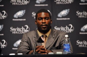 PHILADELPHIA - AUGUST 14: Michael Vick of the Philadelphia Eagles speaks at a press conference at the NovaCare Complex on August 14, 2009 in Philadelphia, Pennsylvania. Vick signed a one-year contract, with a second year option, with the Eagles.  (Photo b