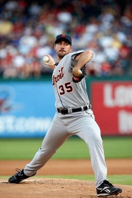 ARLINGTON, TX - JULY 29:  Pitcher Justin Verlander #35 of the Detroit Tigers throws against the Texas Rangers on July 29, 2009 at Rangers Ballpark in Arlington, Texas.  (Photo by Ronald Martinez/Getty Images)