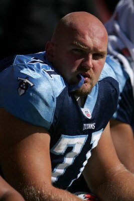 WASHINGTON ? OCTOBER 15:  Tackle Michael Roos #71 of the Tennessee Titans watches the game against the Washington Redskins on October 15, 2006 at FedExField in Landover, Maryland. The Titans won 25-22.  (Photo by Chris McGrath/Getty Images) 
