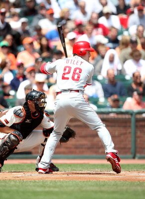 SAN FRANCISCO - AUGUST 02:  Chase Utley #26 of the Philadelphia Phillies bats  against the San Francisco Giants  during a Major League Baseball game at AT&T Park on August 2, 2009 in San Francisco, California.  (Photo by Jed Jacobsohn/Getty Images)