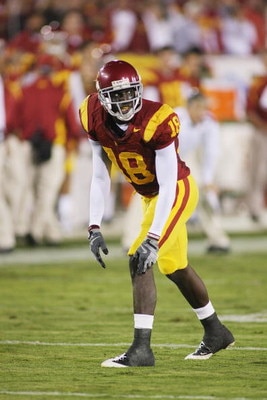 LOS ANGELES - NOVEMBER 29:  Damian Williams #18 of the USC Trojans lines up against the Notre Dame Fighting Irish on November 29, 2008 at the Los Angeles Memorial Coliseum in Los Angeles, California.  USC won 38-3.  (Photo by Jeff Golden/Getty Images)