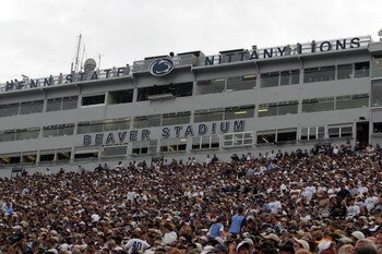 STATE COLLEGE, PA - SEPTEMBER 06:  A general view of the Oregon State Beavers and the Penn State Nittany Lions at Beaver Stadium on September 6, 2008 in State College, Pennsylvania.  (Photo by Ronald Martinez/Getty Images)