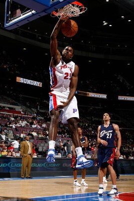 AUBURN HILLS, MI - NOVEMBER 28: Amir Johnson #25 of the Detroit Pistons slam dunks during the game against the Cleveland Cavaliers on November 28, 2007 at the Palace of Auburn Hills in Auburn Hills, Michigan.  The Pistons won 109-74.   NOTE TO USER: User 