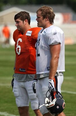 BOURBONNAIS, IL - AUGUST 4: Jay Cutler #6 (L) and Greg Olsen #82 of the Chicago Bears watch an offensive play during a training camp practice at Olivet Nazarene University August 4, 2009 in Bourbonnais, Illinois. (Photo by Jonathan Daniel/Getty Images)