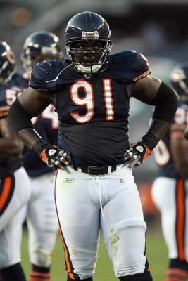 CHICAGO - AUGUST 7:  Tommie Harris #91 of the Chicago Bears looks on during a preseason game against the Kansas City Chiefs on August 7, 2008 at Soldier Field in Chicago, Illinois. (Photo by Jonathan Daniel/Getty Images)