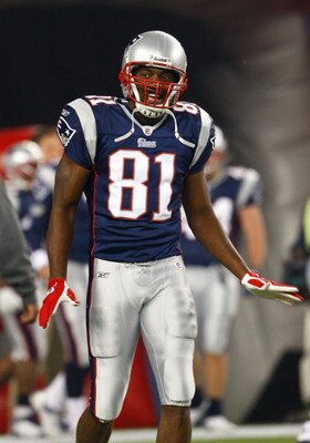 FOXBORO, MA - OCTOBER 20: Randy Moss #81 the New England Patriots prepares for a game against the Denver Broncos at Gillette Stadium on October 20, 2008 in Foxboro, Massachusetts. (Photo by Jim Rogash/Getty Images)