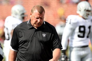 SAN FRANCISCO - AUGUST 22:  Head coach Tom Cable of the Oakland Raiders looks on before his preseason game against the San Francisco 49ers on August 22, 2009 at Candlestick Park in San Francisco, California.  (Photo by Jed Jacobsohn/Getty Images)