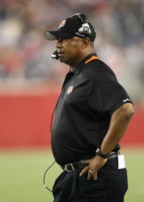 FOXBORO, MA - AUGUST 20:  Head coach Marvin Lewis of the Cincinnati Bengals looks on against the New England Patriots during their preseason game at Gillette Stadium on August 20, 2009 in Foxboro, Massachusetts.  (Photo by Jim Rogash/Getty Images)