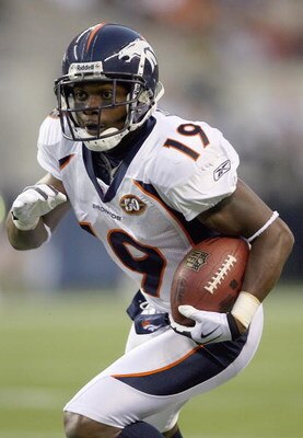 SEATTLE - AUGUST 22:  Eddie Royal #19 of the Denver Broncos carries the ball during the game against the Seattle Seahawks on August 22, 2009 at Qwest Field in Seattle, Washington. (Photo by Otto Greule Jr/Getty Images)    