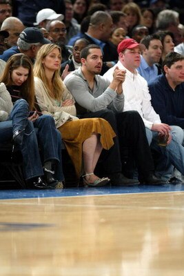 NEW YORK - APRIL 7:  David Blaine sits courtside at the New York Knicks versus Chicago Bulls NBA game at Madison Square Garden on April 7, 2004 in New York City. NOTE TO USER: User expressly acknowledges and agrees that, by downloading and or using this p