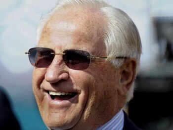 MIAMI, FL - JANUARY 4:  Retired coach Don Shula of the Miami Dolphins watches warmups against the Baltimore Ravens in an NFL Wildcard Playoff Game at Dolphins Stadium on January 4, 2009 in Miami, Florida.  (Photo by Al Messerschmidt/Getty Images) 