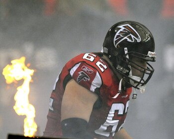 ATLANTA - NOVEMBER 9: Center Todd McClure #62 of the Atlanta Falcons takes the field before play against the New Orleans Saints at the Georgia Dome on November 9, 2008 in Atlanta, Georgia.  (Photo by Al Messerschmidt/Getty Images) 