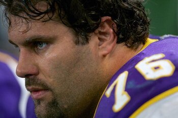 INNEAPOLIS - SEPTEMBER 24:  Steve Hutchinson #76 of the Minnesota Vikings rests on the sideline during the game with the Chicago Bears September on  24, 2006 at the Metrodome in Minneapolis, Minnesota. The Bears won 19-16. (Photo by Doug Pensinger/Getty I