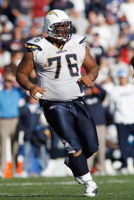 ORCHARD PARK - OCTOBER 19:  Jamal Williams #76 of the San Diego Chargers moves on the field during the game against the Buffalo Bills on October 19, 2008 at Ralph Wilson Stadium in Orchard Park, New York.  (Photo by: Rick Stewart/Getty Images)