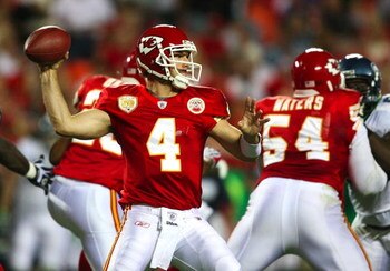 KANSAS CITY, MO - AUGUST 29: Quarterback Tyler Thigpen #4 of the Kansas City Chiefs throws a pass against the Seattle Seahawks during their preseason game at Arrowhead Stadium on August 29, 2009 in Kansas City, Missouri. (Photo by Dilip Vishwanat/Getty Im