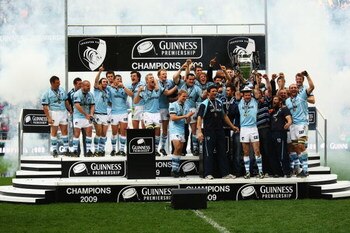LONDON, ENGLAND - MAY 16:  Leicester Tigers players celebrate as they lift the Guiness Premiership Trophy following the Guiness Premiership Final between Leicester Tigers and London Irish at Twickenham Stadium on May 16, 2009 in London, England.  (Photo b