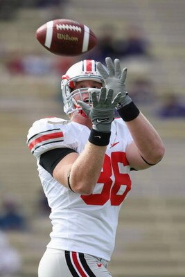 SEATTLE - SEPTEMBER 15:  Jake Ballard #86 of the Ohio State Buckeyes warms up before the game against the Washington Huskies at Husky Stadium on September 15, 2007 in Seattle, Washington. Ohio State won 33-14. (Photo by Otto Greule Jr/Getty Images)