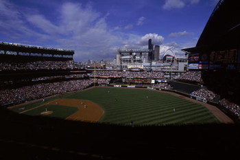 11 Oct 2001: A general view of the American League Division Series Game Two between the Cleveland Indians and the Seattle Mariners at Safeco Field in Seattle, Washington. The Mariners defeated the Indians 5-1.Mandatory Credit: Otto Greule /Allsport
