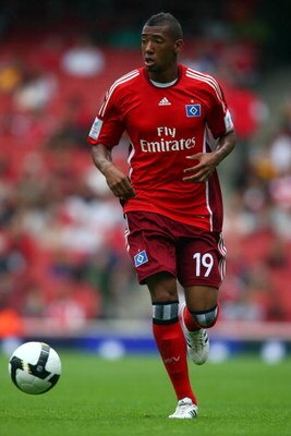 LONDON - AUGUST 03:  Jerome Boateng of SV Hamburg in action during the pre-season friendly match between Juventus and SV Hamburg during the Emirates Cup at the Emirates Stadium on August 3, 2008 in London, England.  (Photo by Jamie McDonald/Getty Images)