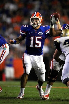 GAINESVILLE, FL - SEPTEMBER 05:  Tim Tebow #15 of the Florida Gaors attempts a pass during the game against the Charleston Southern Buccaneers at Ben Hill Griffin Stadium on September 5, 2009 in Gainesville, Florida.  (Photo by Sam Greenwood/Getty Images)