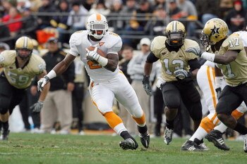 NASHVILLE, TN - NOVEMBER 22: Montario Hardesty #2 of the Tennessee Volunteers carries the ball against D.J. Moore #17 of the Vanderbilt Commodores at Vanderbilt Stadium on November 22, 2008 in Nashville, North Carolina.  (Photo by Kevin C. Cox/Getty Image