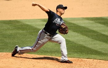 LOS ANGELES, CA - AUGUST 09:  Pitcher Javier Vazquez #33 of the Atlanta Braves throws a pitch against the Los Angeles Dodgers on August 9, 2009 at Dodger Stadium in Los Angeles, California. The Braves won 8-2.  (Photo by Stephen Dunn/Getty Images)