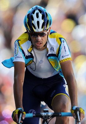 VERBIER, SWITZERLAND - JULY 19:  Andreas Kloeden of Germany and team Astana crosses the finish line at the end of stage 15 of the 2009 Tour de France from Pontarlier to Verbier on July 19, 2009 in Verbier, Switzerland.  (Photo by Jasper Juinen/Getty Image