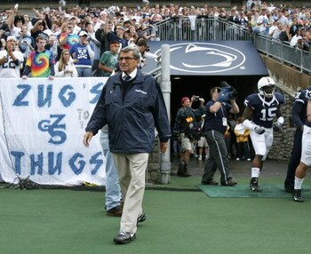STATE COLLEGE, PA - SEPTEMBER 12: Head coach Joe Paterno of the Penn State Nittany Lions walks on to the field before the start of their game against the Syracuse Orangemen  at Beaver Stadium  September 12, 2009 in State College, Pennsylvania.  (Photo by 